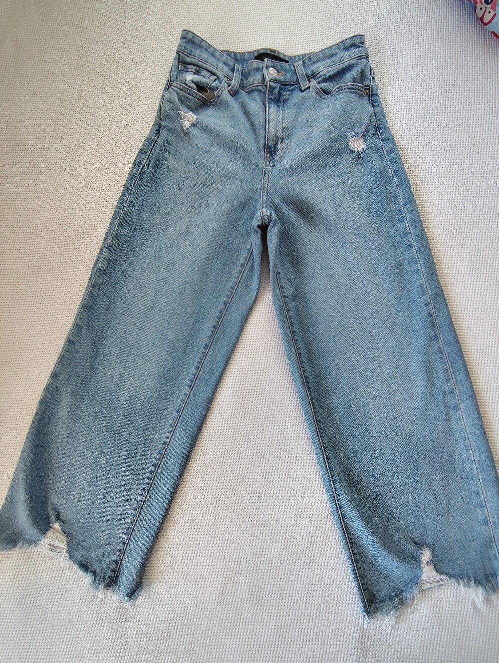 Uniqlo High-Rise Wide Leg Distressed Women’s Jeans - Light Blue Size 24 Inch.